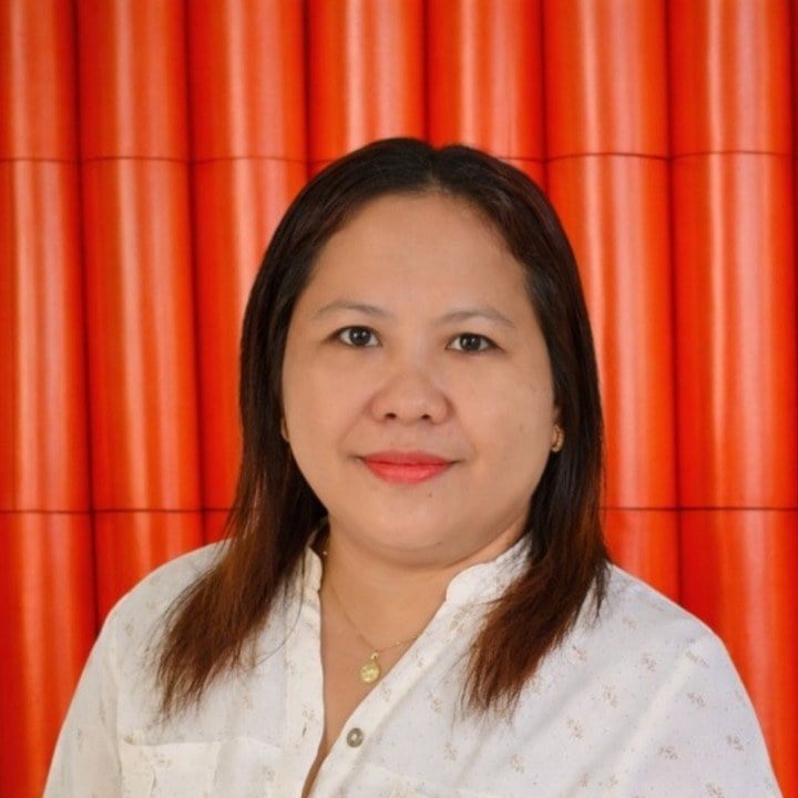 Mary Empeynado, Sales Development Representative at Customized Restaurant Signs